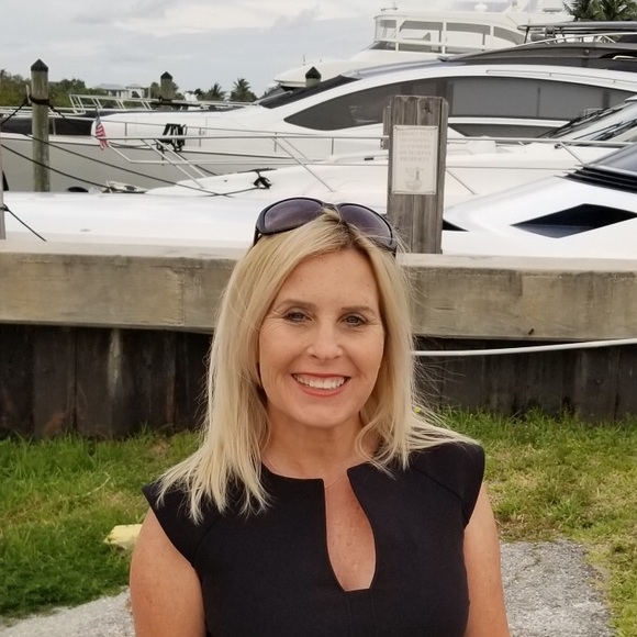 Meet your Posher, Megan - Picture 1 of 1